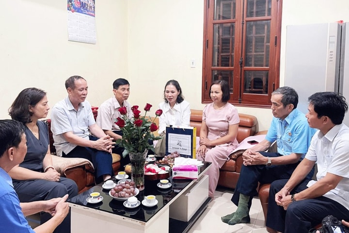 Nâng cao đời sống vật chất, tinh thần người có công bằng hoạt động thiết thực