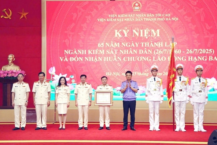 Viện Kiểm sát Nhân dân thành phố Hà Nội Chỗ dựa pháp lý vững chắc, tin cậy của Nhân dân Thủ đô