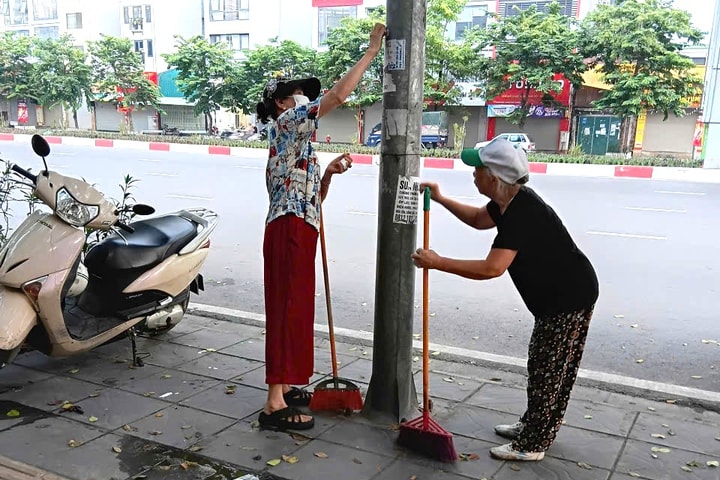 Phường Tương Mai ra quân tổng vệ sinh môi trường