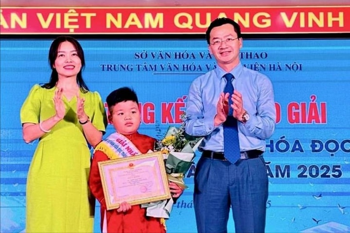 Vinh danh các Đại sứ Văn hóa đọc thành phố Hà Nội năm 2025
