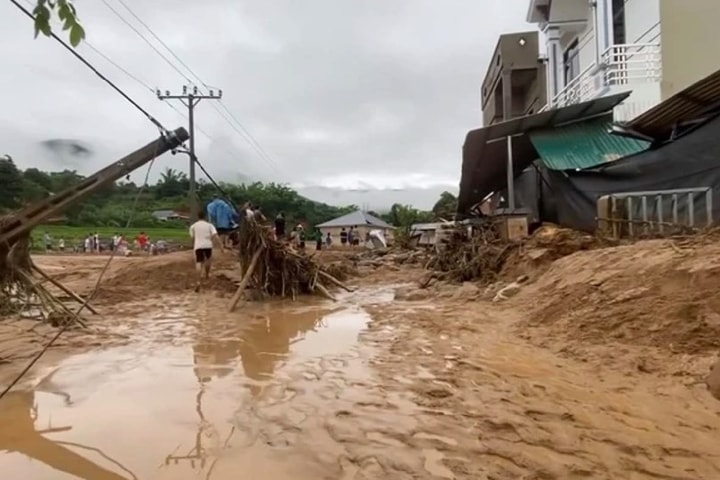 Thủ tướng yêu cầu tập trung khắc phục hậu quả lũ quét, sạt lở đất tại tỉnh Sơn La