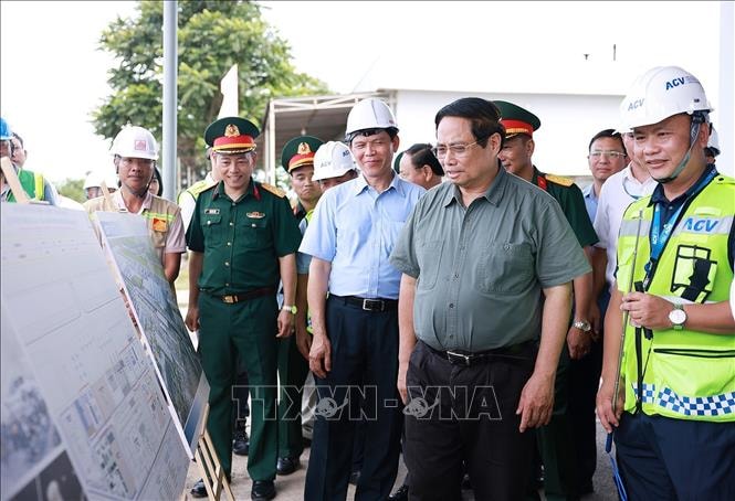 Thủ tướng: Khẩn trương đưa Nhà ga T2 sân bay Đồng Hới vào phục vụ nhân dân