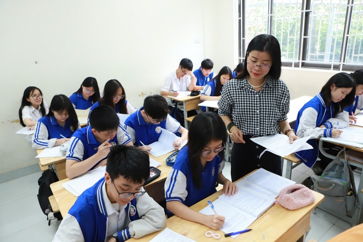 Tỷ lệ phòng/lớp tăng, số học sinh/lớp giảm