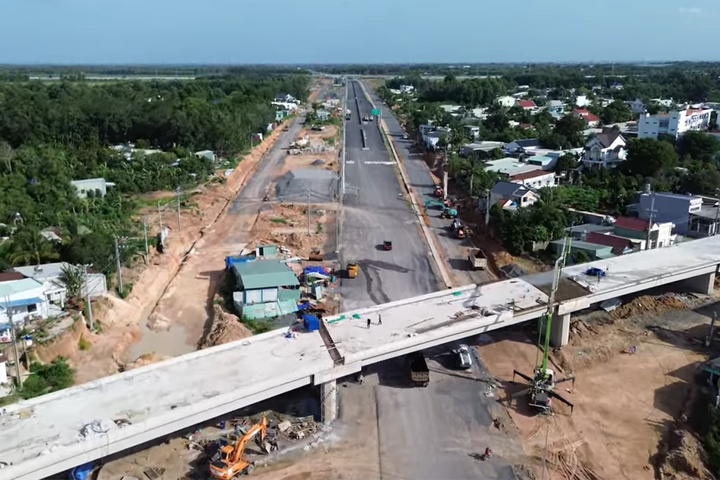 Đường nối hai đầu cầu Nhơn Trạch chạy đua với mốc thông xe ngày 19-8