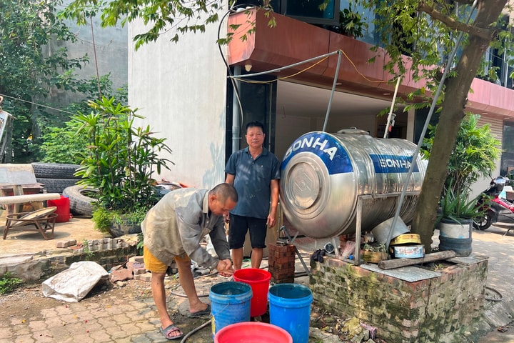 Người dân khu đất dịch vụ lô 3 - Phú Vinh (xã Sơn Đồng): Mỏi mòn chờ nước sạch và đường giao thông!