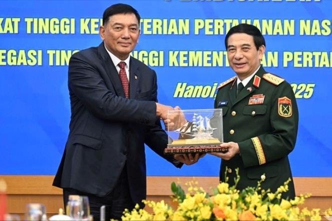 Đại tướng Phan Văn Giang hội đàm với Bộ trưởng Quốc phòng Indonesia