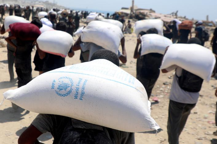Pháp chuyển hàng viện trợ bằng đường hàng không đến Gaza