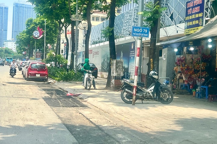 Nhiều tuyến phố Thủ đô bị đào xới, hoàn trả cẩu thả
