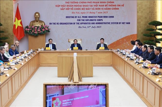 Thủ tướng Phạm Minh Chính gặp mặt Đoàn Ngoại giao tại Hà Nội thông tin về sắp xếp tổ chức bộ máy
