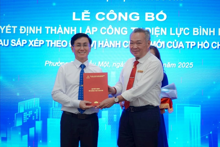 EVNHCMC công bố thành lập 9 công ty điện lực mới
