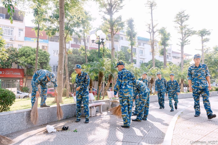 Phường Bồ Đề cần thiết lập mô hình tự quản vệ sinh ở từng tuyến phố, khu dân cư
