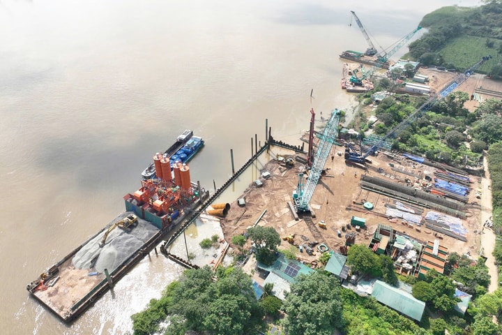 Cầu Tứ Liên đang được thi công dầm, khoan cọc nhồi