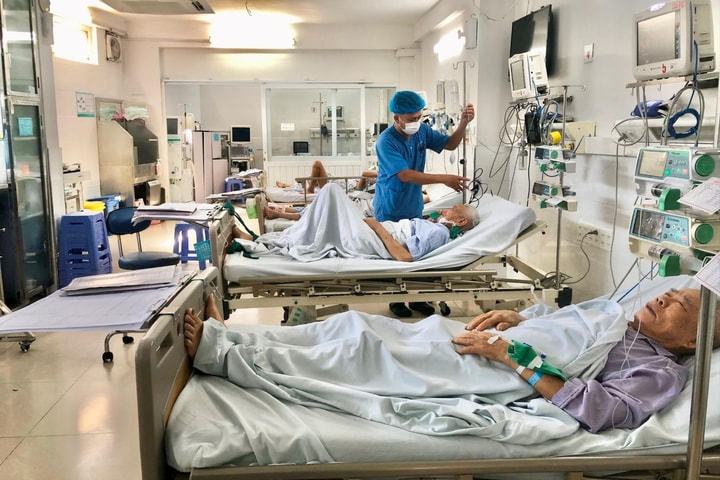 Làm gì để tránh tình trạng trẻ hóa lứa tuổi bị đột tử, đột quỵ?