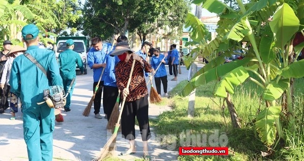 Người dân Phú Xuyên đồng lòng giữ sạch môi trường, chào mừng Quốc khánh 2/9