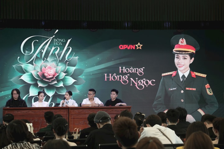 Đại úy, ca sĩ Hoàng Hồng Ngọc tổ chức liveshow kỷ niệm 15 năm hoạt động nghệ thuật