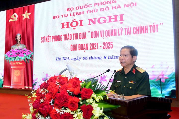 Khen thưởng 17 tập thể, cá nhân trong phong trào “Đơn vị quản lý tài chính tốt”