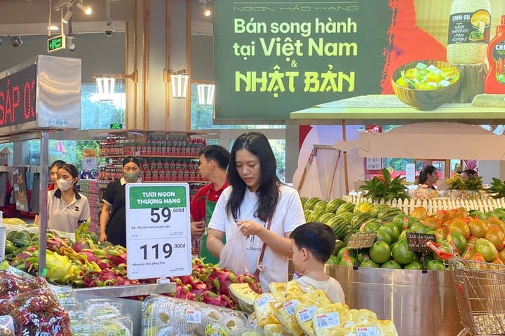 7 tháng năm 2025, bán lẻ hàng hóa và doanh thu dịch vụ tiêu dùng tăng 9,3%