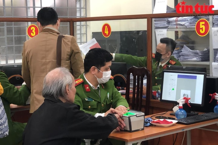 Sử dụng số định danh cá nhân thay thế mã số bảo hiểm xã hội từ 1-8