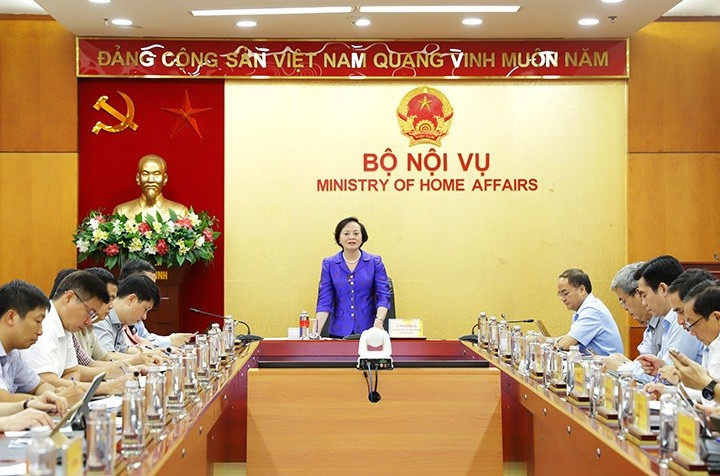 Bộ Nội vụ: Đưa cán bộ có năng lực về hỗ trợ các tỉnh, thành