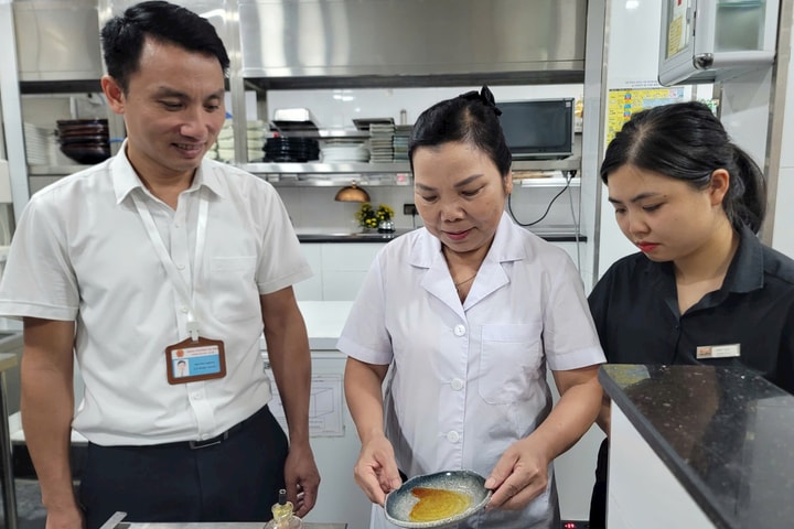 Phường Ba Đình bảo đảm an toàn thực phẩm phục vụ người dân, du khách