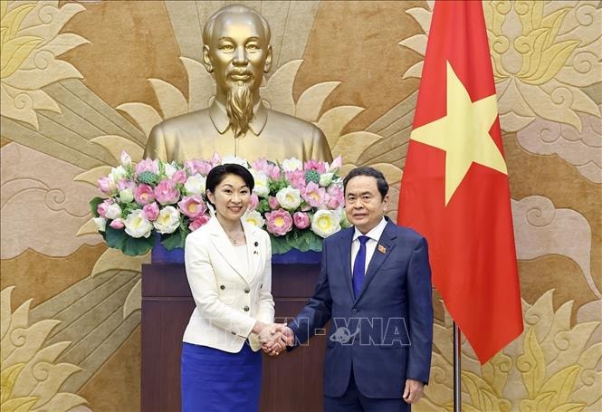 Chủ tịch Quốc hội Trần Thanh Mẫn tiếp Chủ tịch Liên minh Nghị sĩ hữu nghị Nhật - Việt