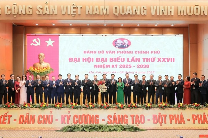 Đồng chí Nguyễn Hòa Bình nêu 4 nhóm nhiệm vụ Đảng ủy Văn phòng Chính phủ cần thực hiện nhiệm kỳ 2025-2030