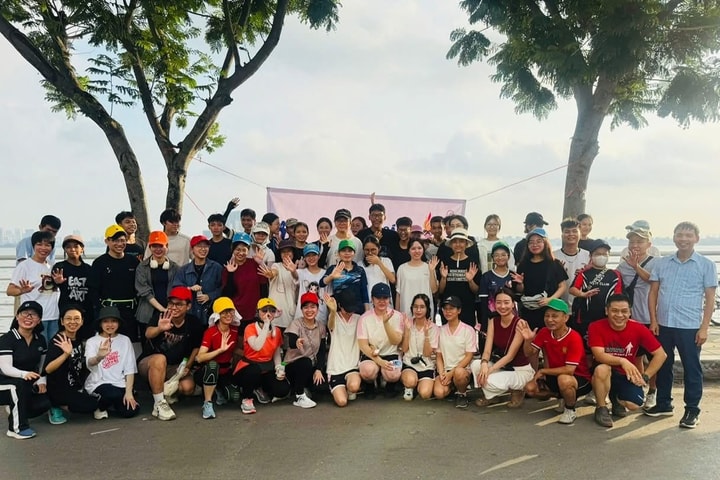 Hoạt động cộng đồng ý nghĩa “Chạy về phía ánh sáng”