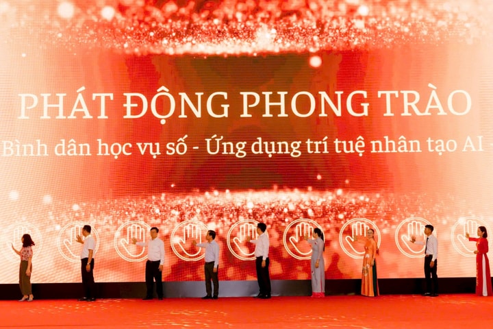Đông Anh quyết tâm trở thành điểm sáng “Bình dân học vụ số”