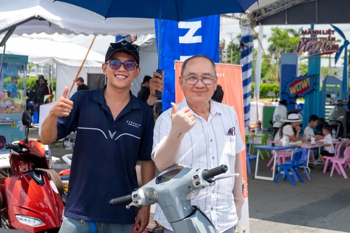 Khách Việt đổi xe xăng lấy điện Mua thêm Evo Grand vì dùng Klara 6 năm vẫn “ngon”