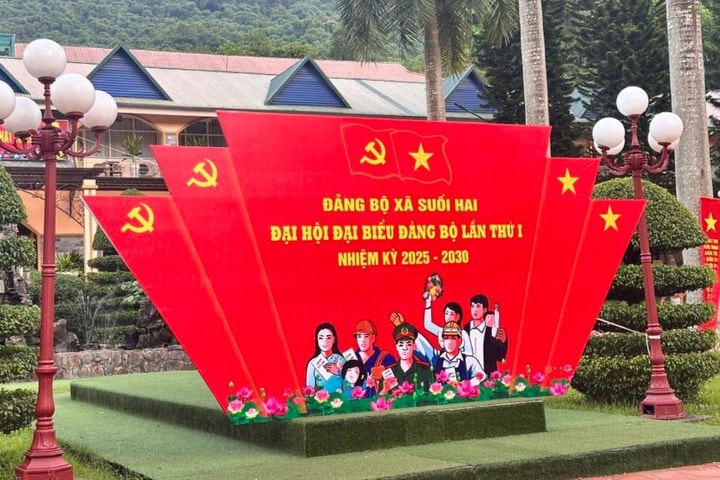 Giữ gìn bản sắc văn hóa và nâng cao chất lượng cuộc sống nhân dân