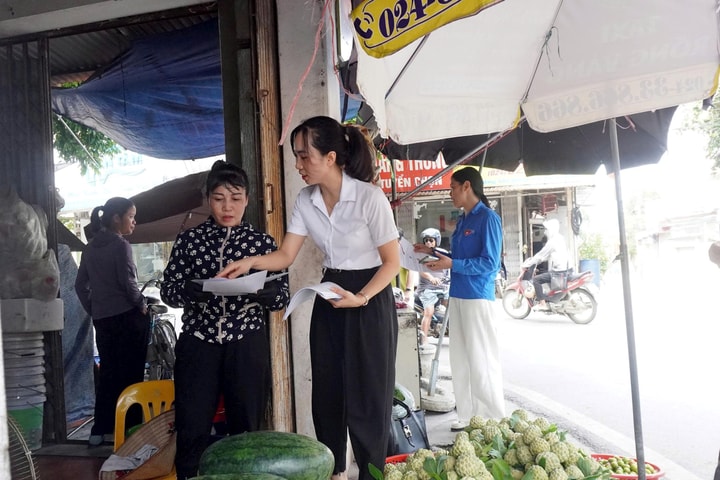 Xuân Mai “xóa mù số” cho người dân