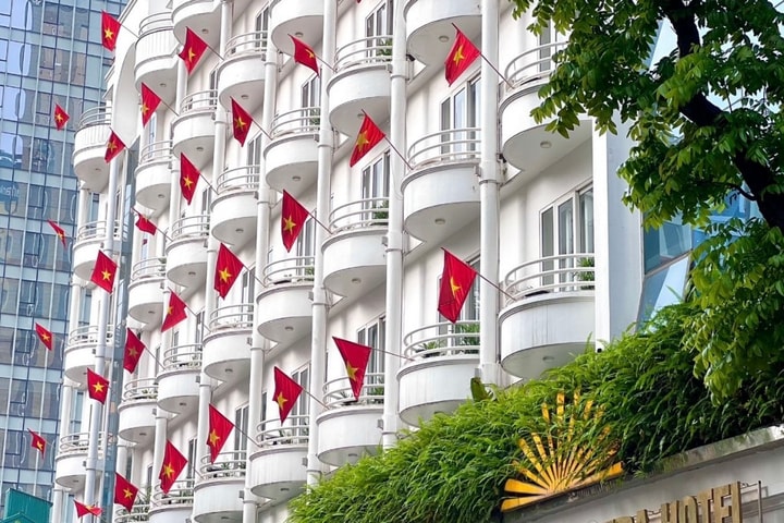 "Cháy phòng" bình dân, khách sạn hạng sang vẫn rộng cửa dịp 2/9