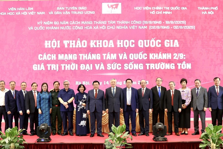 Tổ chức thành công hội thảo "Cách mạng tháng Tám và Quốc khánh 2/9: Giá trị thời đại và sức sống trường tồn"