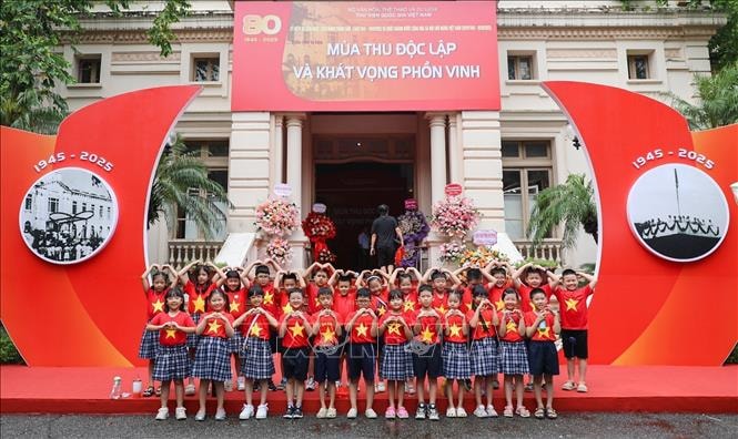 Triển lãm “Mùa thu độc lập và Khát vọng phồn vinh” - Dấu ấn 80 năm Cách mạng Tháng Tám và Quốc khánh 2-9