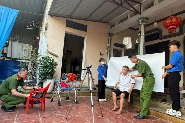 Xã Vân Đình tận tình hỗ trợ đảng viên cao tuổi