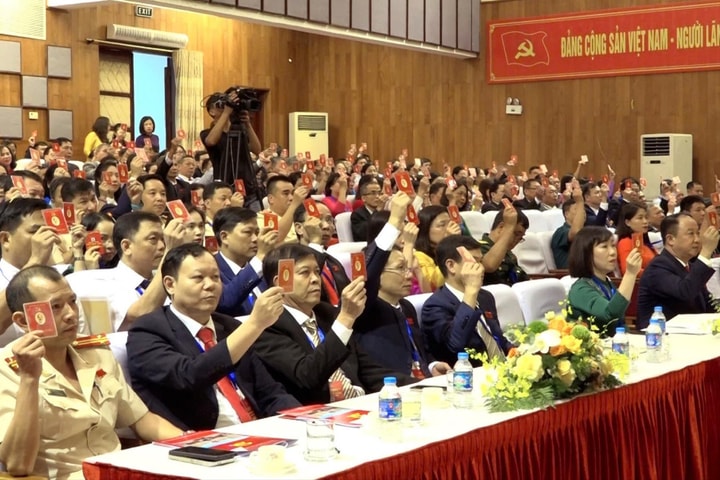239 đại biểu tham dự Đại hội Đảng bộ phường Phú Diễn lần thứ I