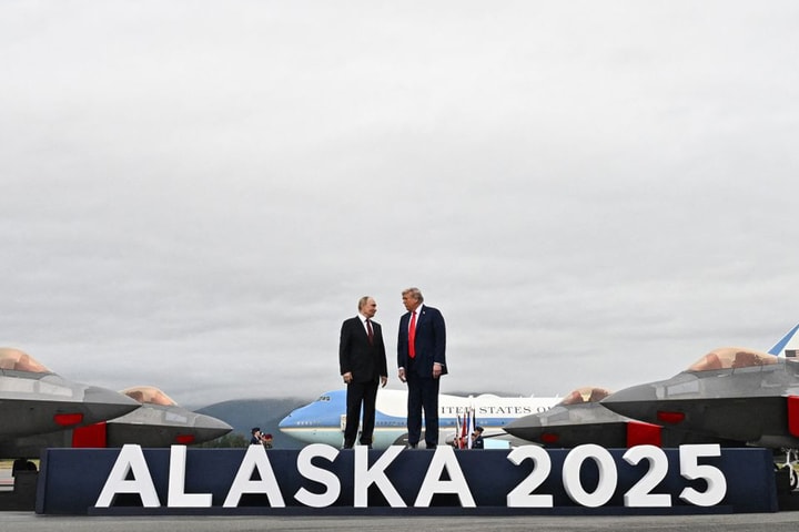 Tổng thống Nga và Mỹ gặp gỡ thượng đỉnh ở Alaska