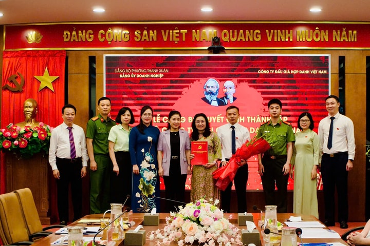 Thanh Xuân thành lập Chi bộ Công ty Đấu giá hợp danh Việt Nam