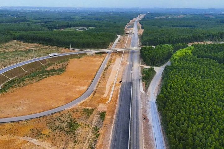 Hàng loạt dự án cao tốc, sân bay, cảng biển được khởi công, khánh thành trong ngày 19-8