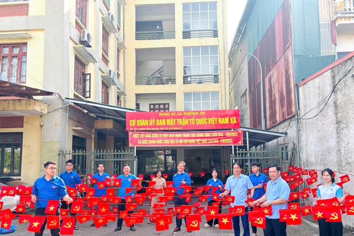 Xã Thường Tín gắn biển, khánh thành công trình “A80 - Mặt trận đoàn kết”