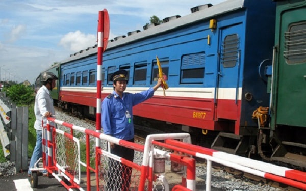 Tăng cường bảo đảm trật tự, an toàn giao thông đường sắt trong tình hình mới