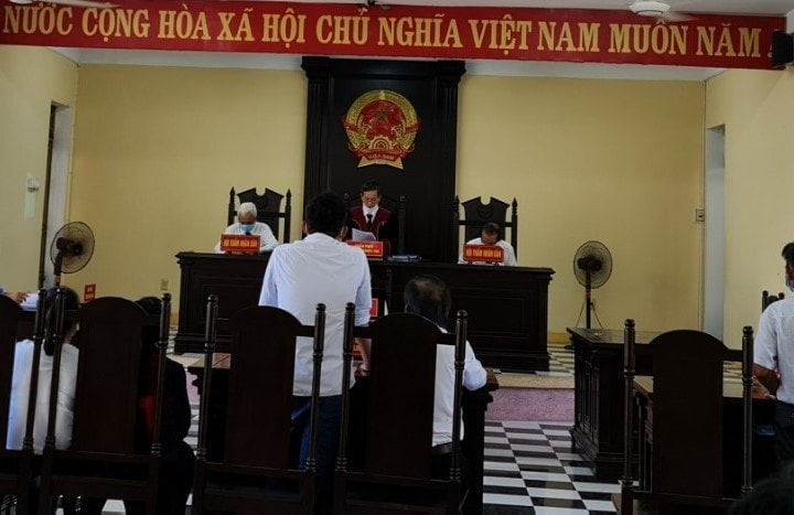 Án hành chính, khoảng cách giữa phán quyết sơ thẩm và phúc thẩm