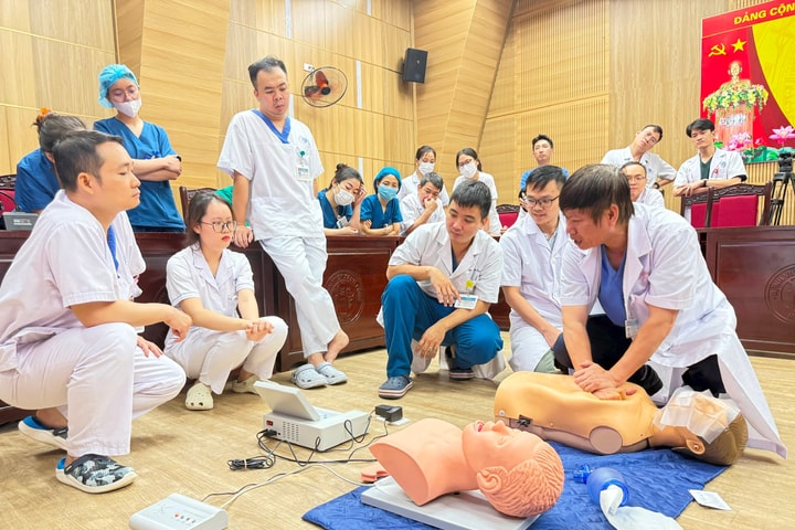 Rèn kỹ năng cấp cứu các trường hợp khẩn cấp