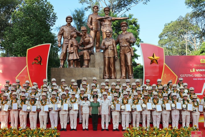 Công an TP Hồ Chí Minh tuyên dương 80 gương điển hình tiên tiến