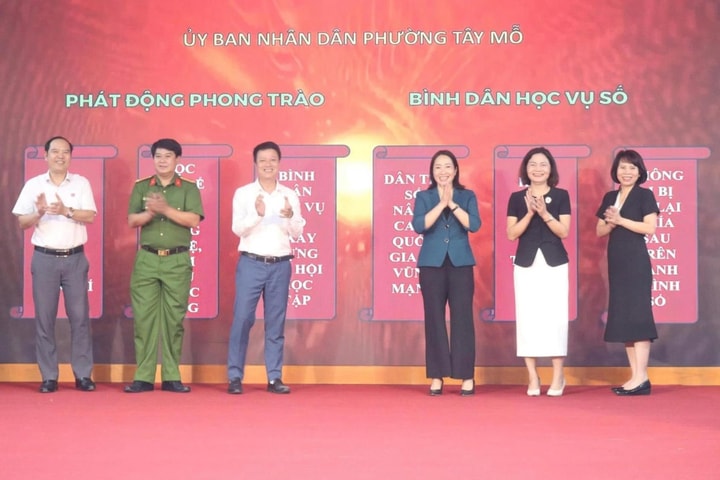 Phường Tây Mỗ thành lập 21 tổ chuyển đổi số cộng đồng