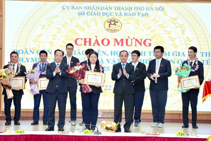 Huy chương Vàng tại IOAA 2025 Niềm tự hào của học sinh Hà Nội trên đấu trường quốc tế