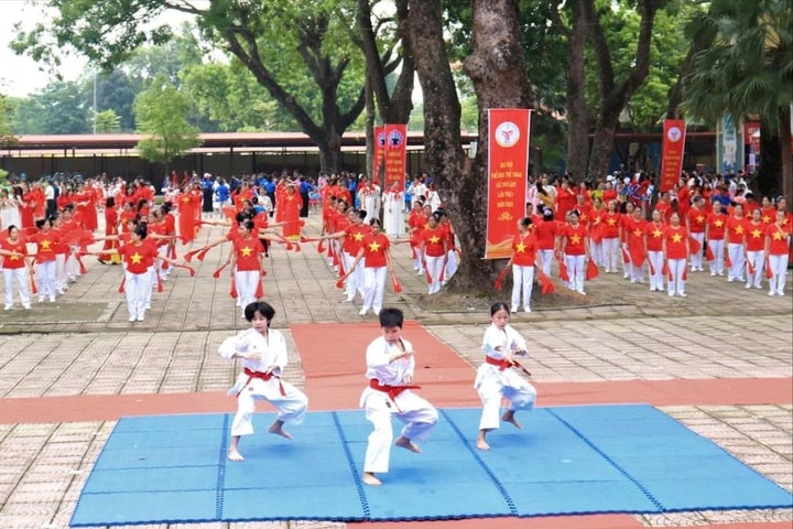 Xã Thư Lâm: 2.000 người tham dự Đại hội thể dục, thể thao lần thứ I