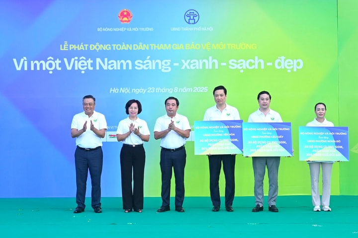 Toàn dân chung tay vì một Việt Nam sáng - xanh - sạch - đẹp