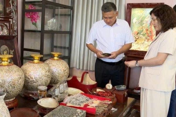 Xã Chuyên Mỹ: Cải thiện môi trường làng nghề sơn mài Bối Khê để phát triển bền vững