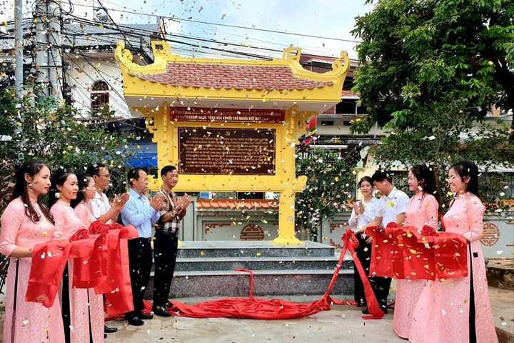 Phường Phú Lương khánh thành, gắn bia địa điểm lưu niệm cách mạng